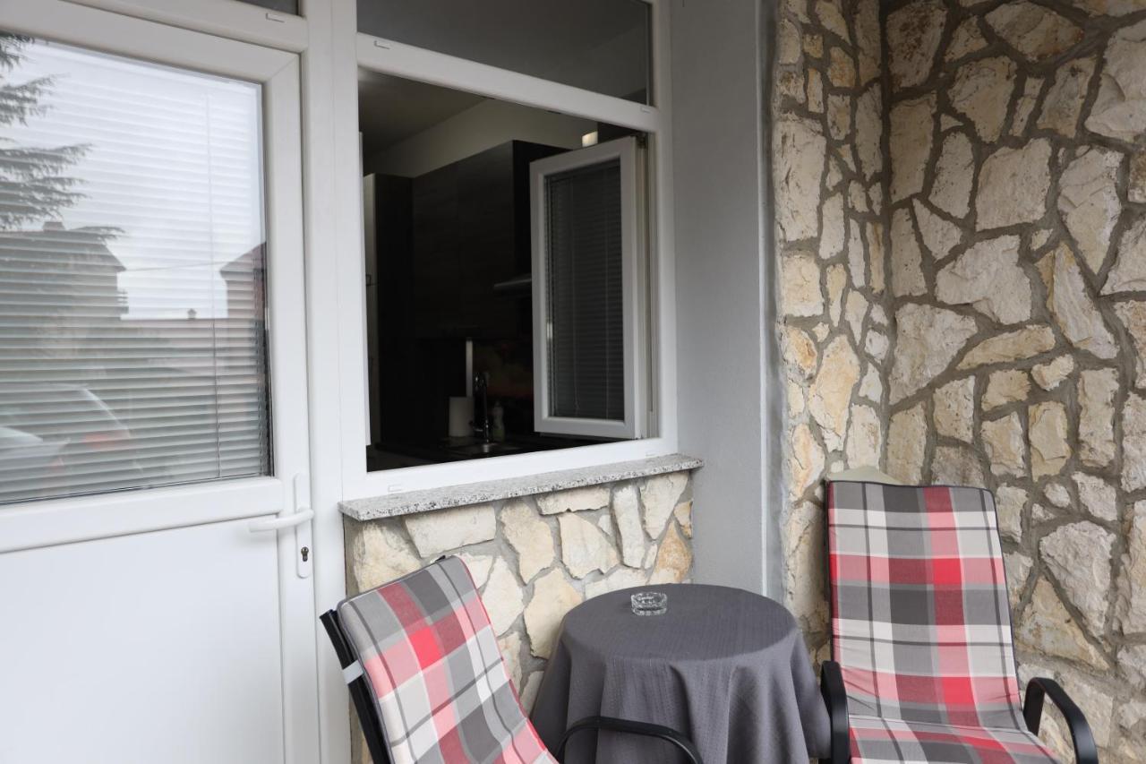 Apartment Cvjetna ริเยกา ภายนอก รูปภาพ