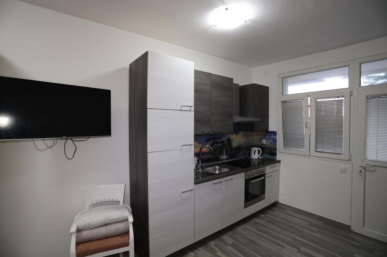 Apartment Cvjetna ริเยกา ภายนอก รูปภาพ