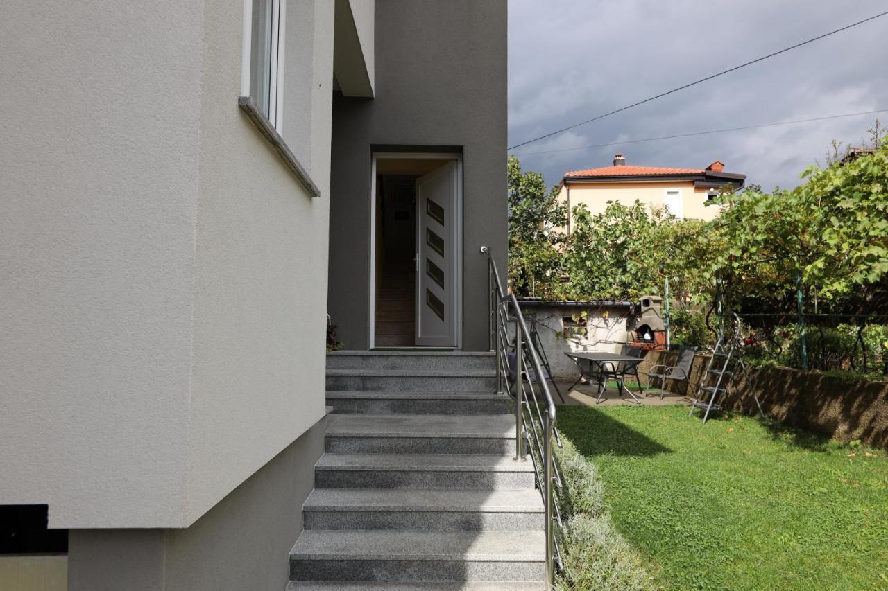 Apartment Cvjetna ริเยกา ภายนอก รูปภาพ