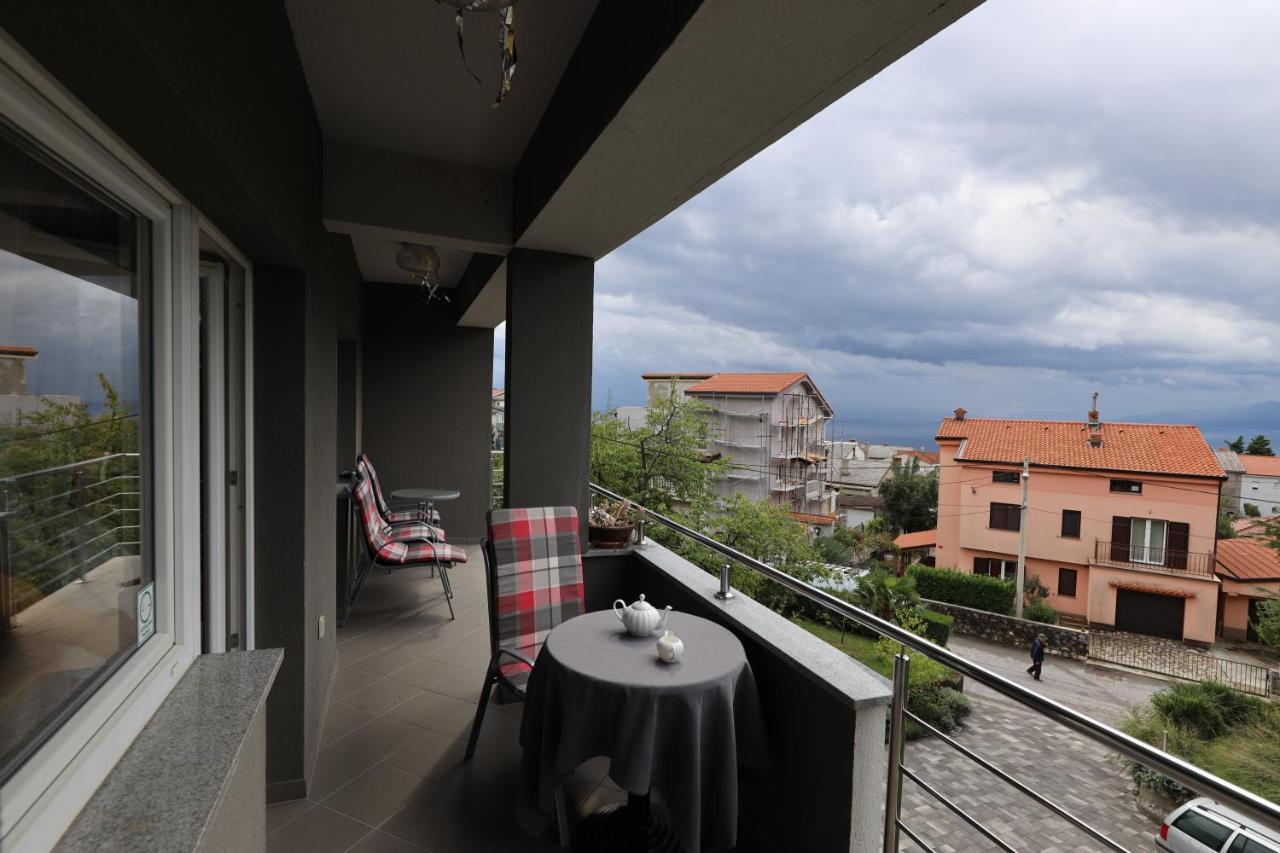 Apartment Cvjetna ริเยกา ภายนอก รูปภาพ